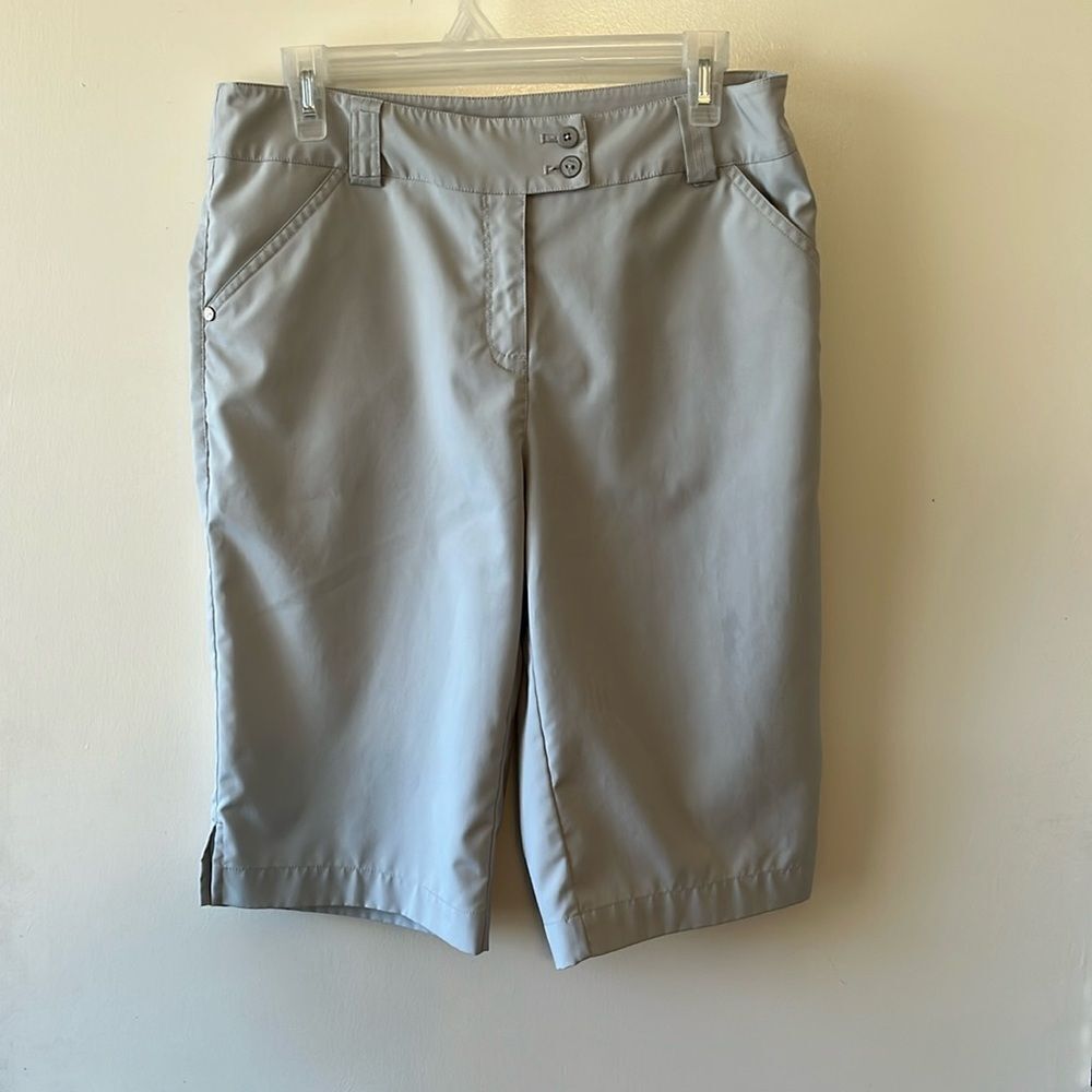 Golf America Bermuda Shorts Size 8 Gently Used Light Gray